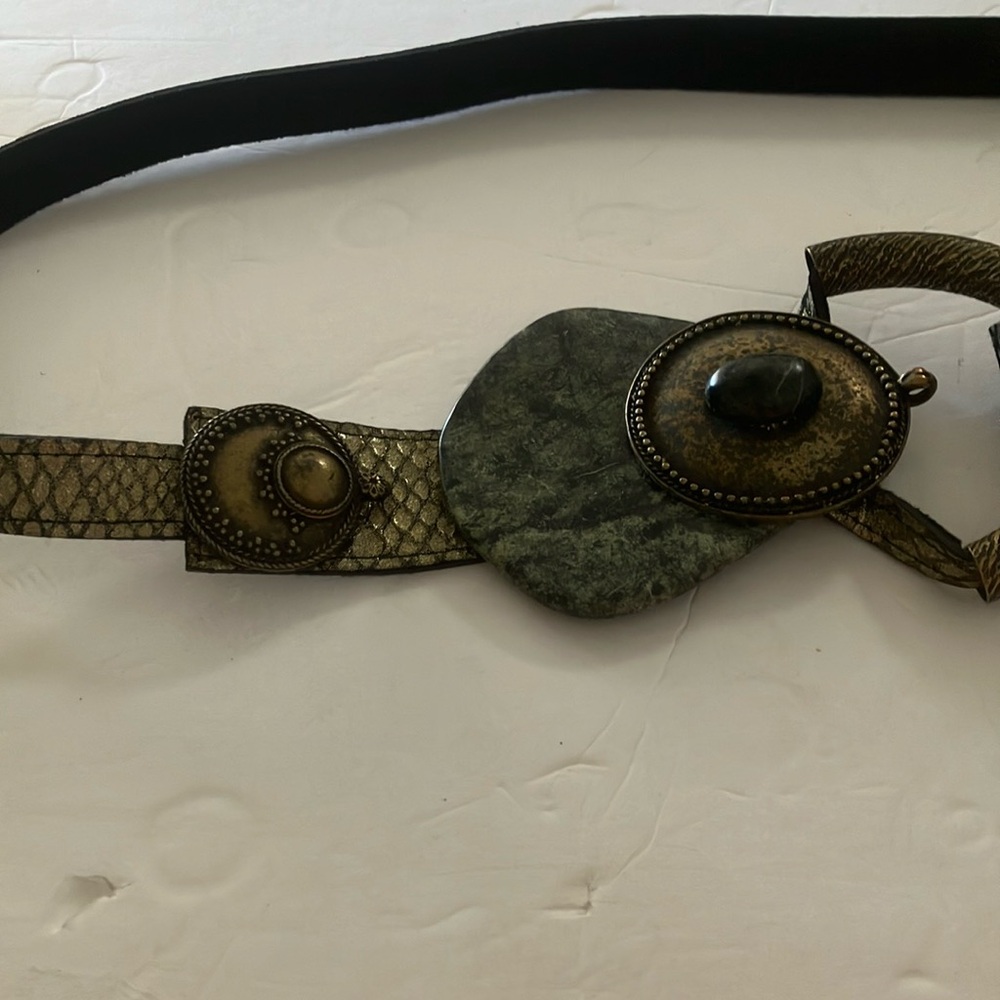 FINAL MARKDOWN Detailed ladies belt